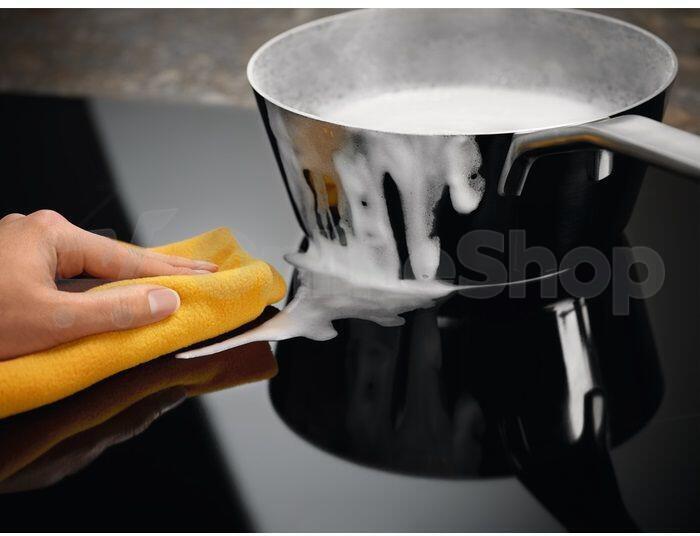 SET Trouba Electrolux 600 SteamBake EOD6F77H + Indukční deska Electrolux EIV634