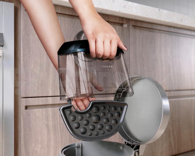 Bezsáčkový vysavač Electrolux Pure C9 PC91-8STM