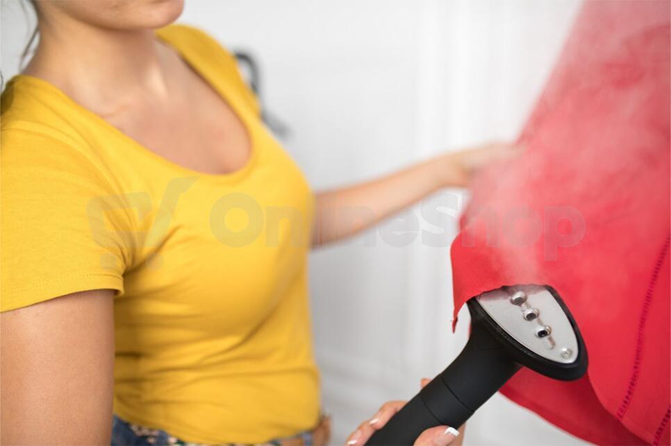 Napařovač oděvů SteamOne Stilys