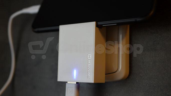 SWISSTEN SÍŤOVÝ ADAPTÉR SMART IC 2x USB 3A POWER + DATOVÝ KABEL USB / LIGHTNING 1,2 M BÍLÝ