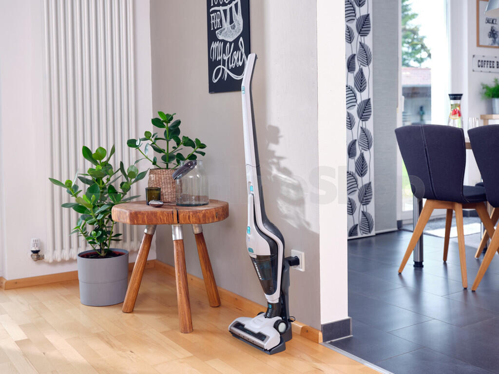 Tyčový vysavač Leifheit Rotaro PowerVac 2v1 16V