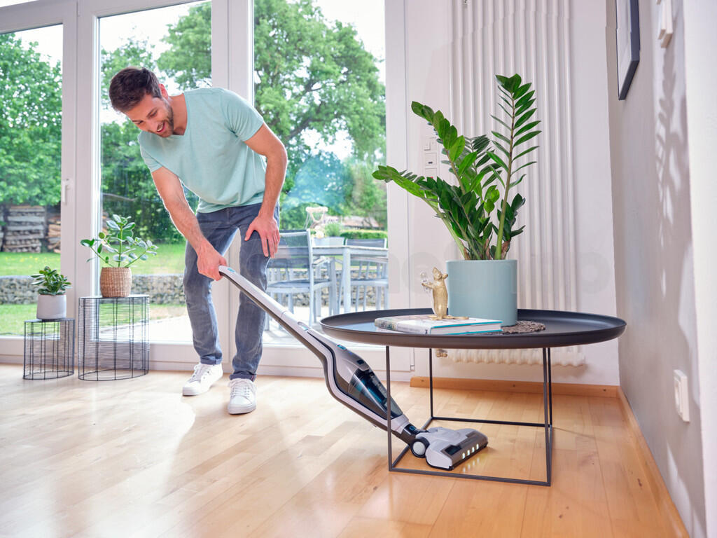 Tyčový vysavač Leifheit Rotaro PowerVac 2v1 16V