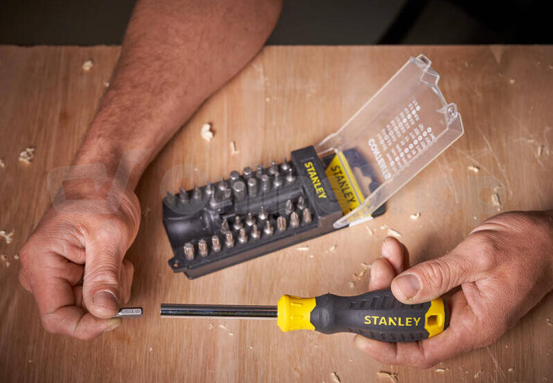 Multibitový šroubovák Stanley STHT0-70885 + 33 bitů
