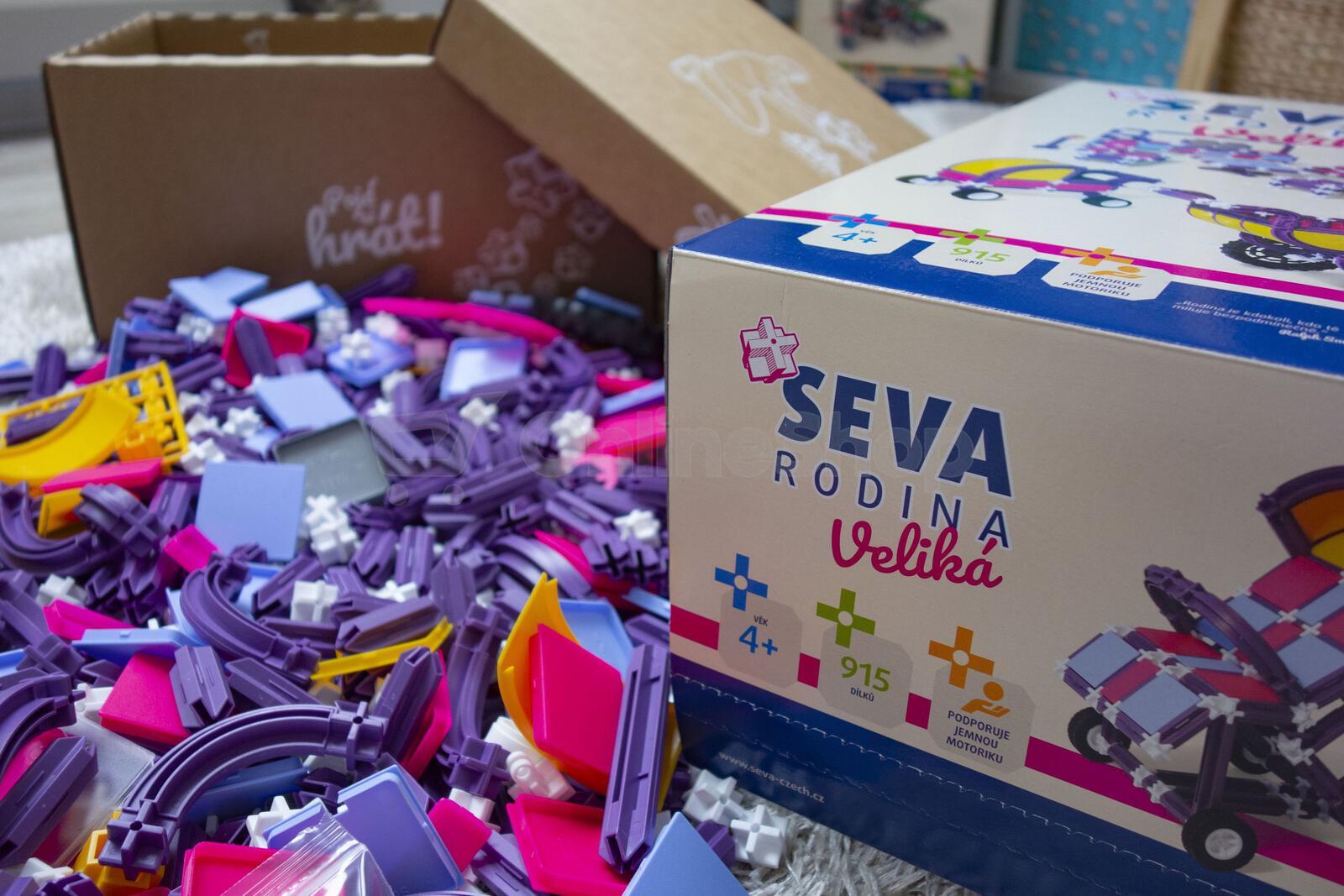Stavebnice Seva plast Rodina Veliká 915 ks