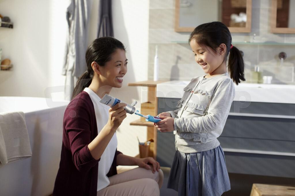 Elektrický zubní kartáček Philips Sonicare HX6322/04