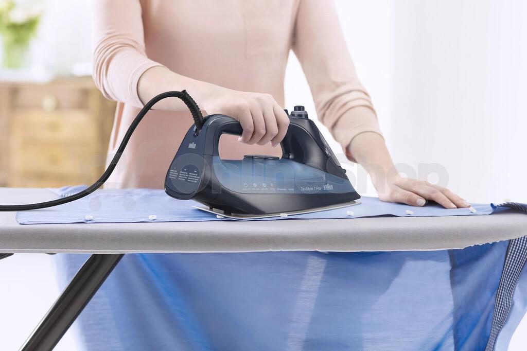 Žehlička napařovací Braun TexStyle 7 Pro SI 7160BL