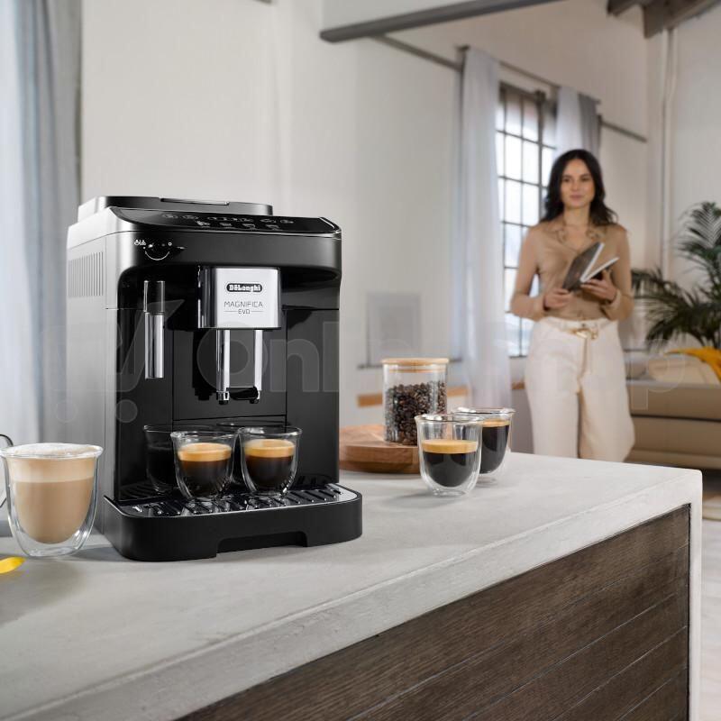 Automatický kávovar DeLonghi Magnifica EVO ECAM 290.22 B
