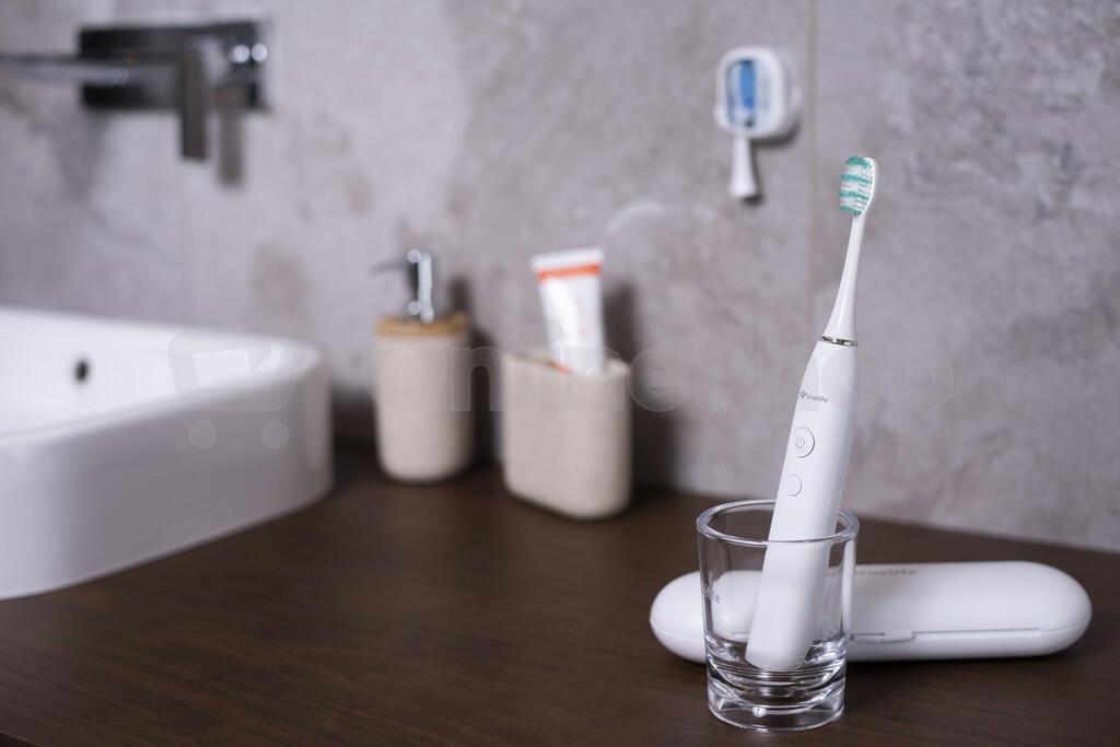 Zubní kartáček TrueLife SonicBrush GL UV