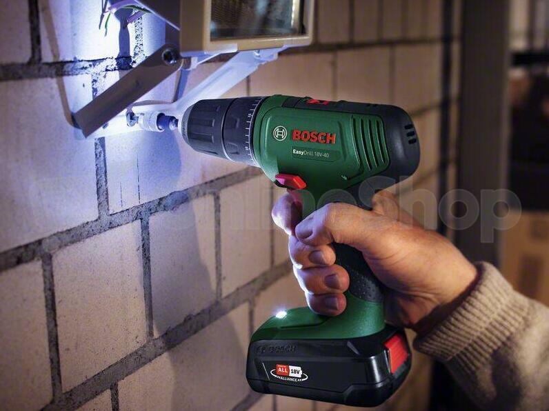 Aku vrtačka Bosch EasyDrill 18V-40 (2x 2 Ah)