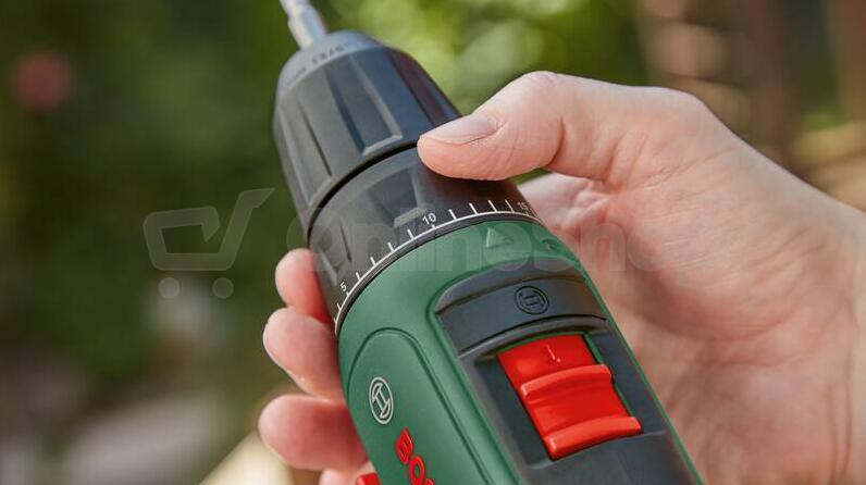 Aku vrtačka Bosch EasyDrill 18V-40 (2x 2 Ah)