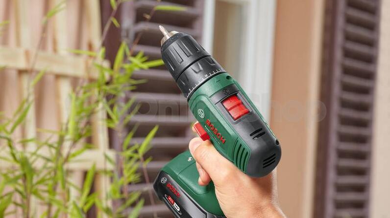 Aku vrtačka Bosch EasyDrill 18V-40 (2x 2 Ah)