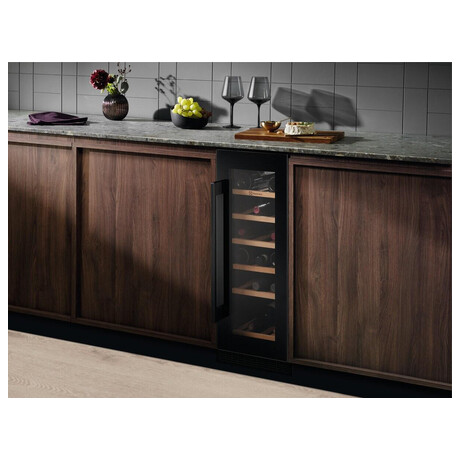 Vinotka ELECTROLUX EWUS020B5B