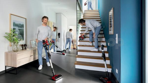 Tyčový vysavač Bosch BBS711ANM
