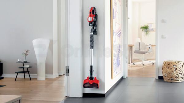 Tyčový vysavač Bosch BBS711ANM