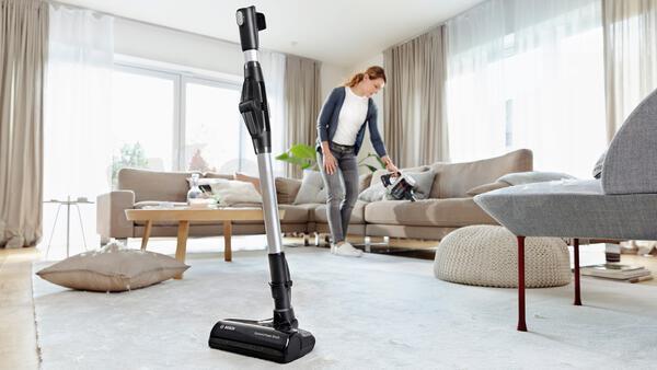Tyčový vysavač Bosch BBS711W