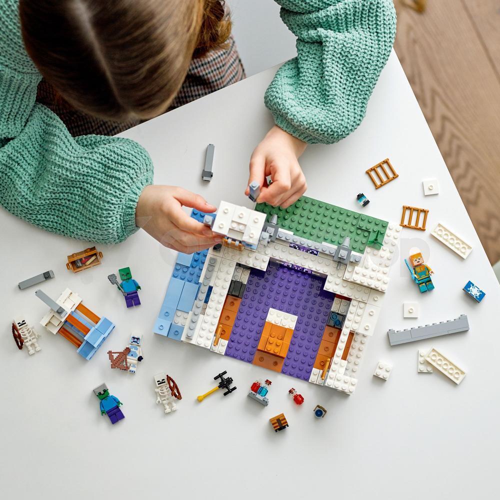 Fotogalerie LEGO® Minecraft® 21186 Ledový zámek | ONLINESHOP.cz