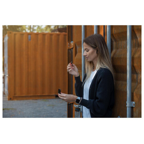 Bezdrtov sluchtka Buxton (BTW 3300 TWS), ern