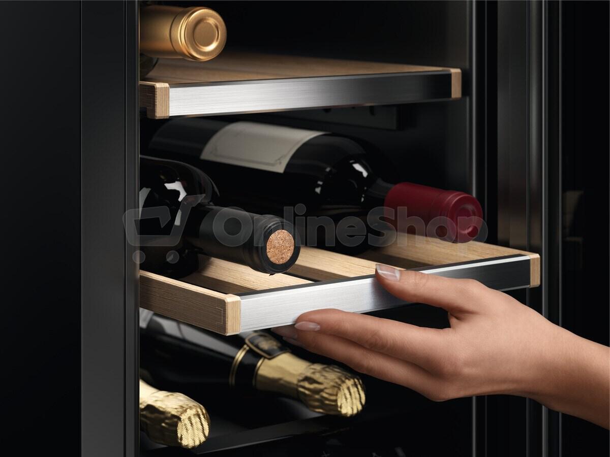 Vinotéka Electrolux EWUS018B7B