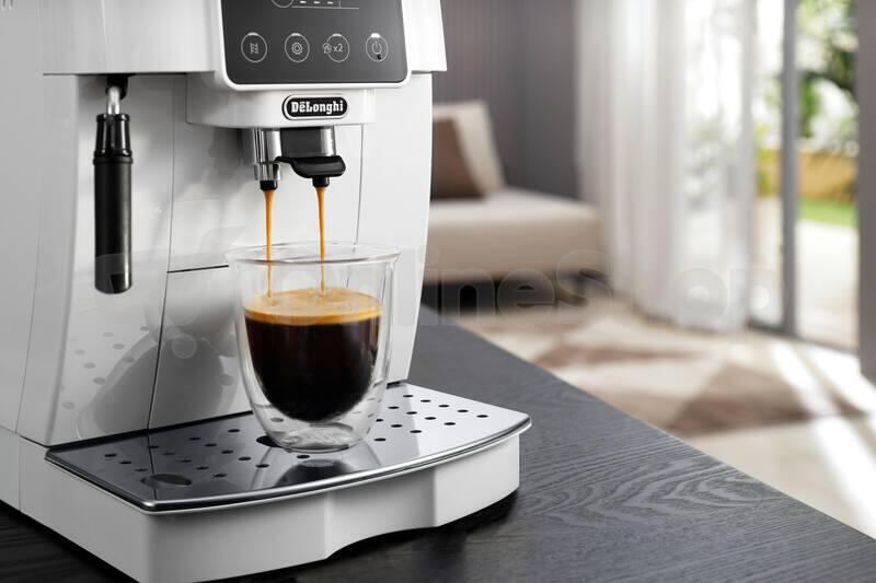 Automatický kávovar DeLonghi Magnifica Start ECAM 220.20.W