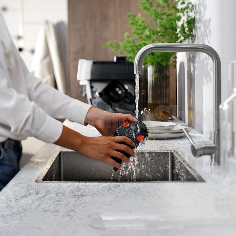 Automatický kávovar DeLonghi Magnifica Start ECAM 220.30.SB