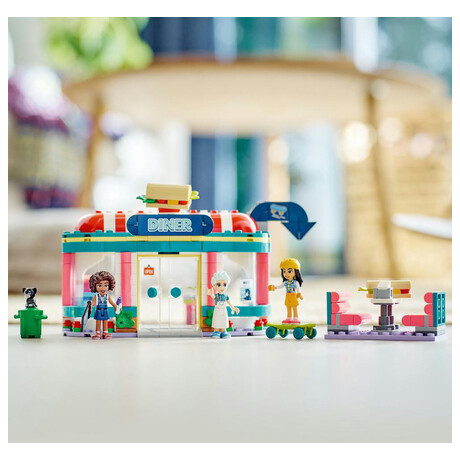 LEGO Friends 41728 Bistro v centru msteka Heartlake