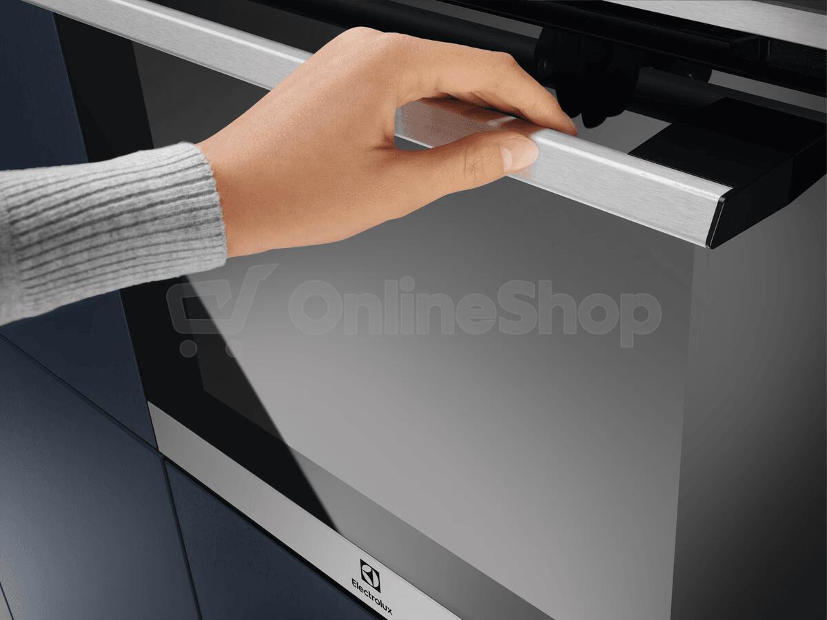 Trouba Electrolux EOC6H76X