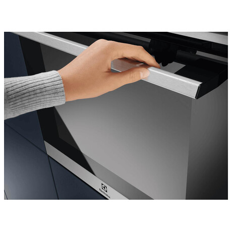 Trouba Electrolux EOC6H76X