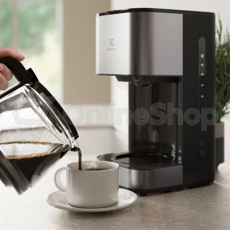 Kávovar Electrolux E3CM1-3ST