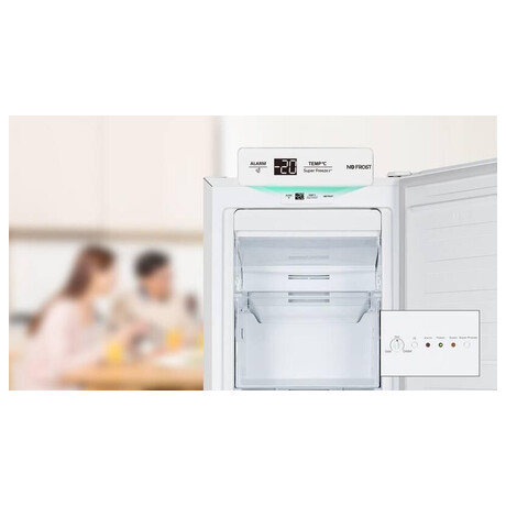 SET Chladnika Hisense RL313D4AWE + Mrazk Hisense FV191N4AW2