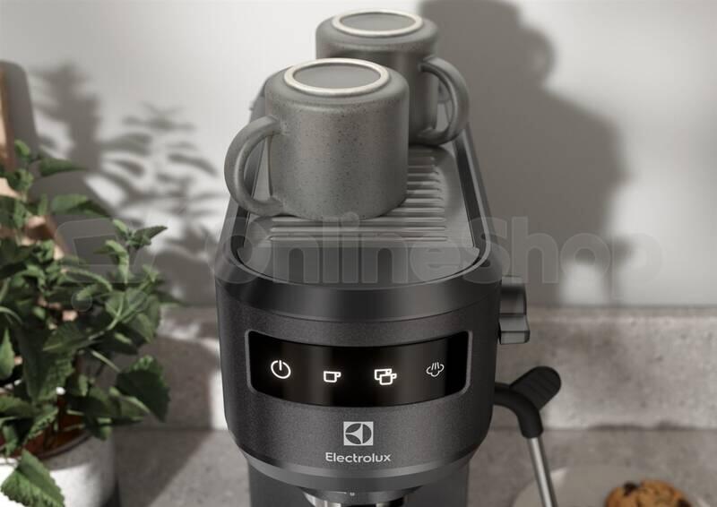 Kávovar Electrolux E6EC1-6BST, černý