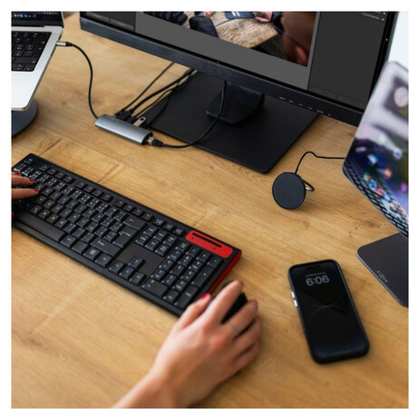 Bezdrtov nabjeka FIXED MagPad s podporou uchycen MagSafe a stojnkem, 15W, ern