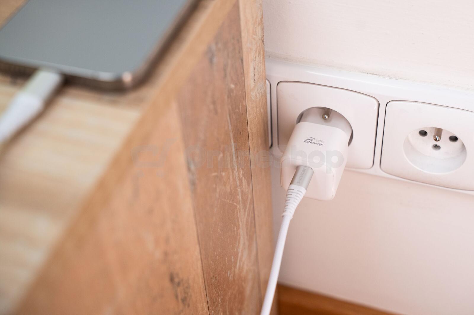 Síťový adaptér Swissten GaN 1x USB-C 35W PD + Datový kabel USB-C/USB-C 1.2m, bílý