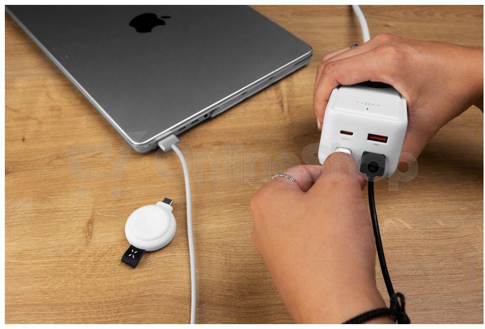 Síťový prodlužovací adaptér FIXED Charging Strip s 2x USB-C a 2x USB, GaN III, 3m, PD 65W, bílý