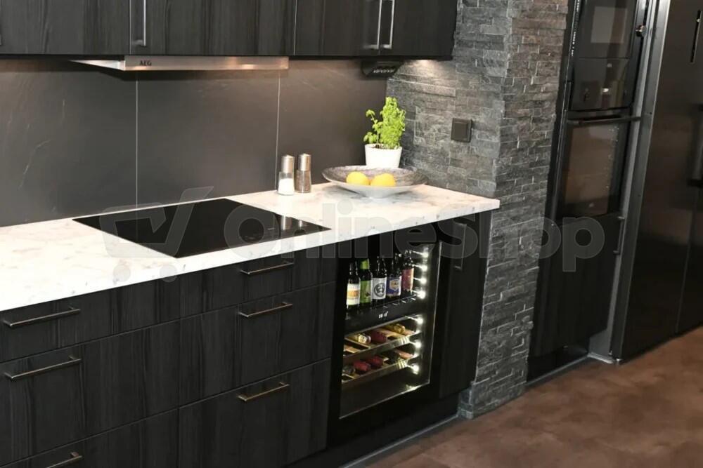 Vestavná vinotéka mQuvée WineCave 700 60D Push-Pull, černá