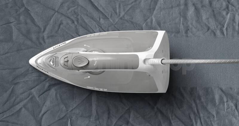 Napařovací žehlička Tefal FV2863E1