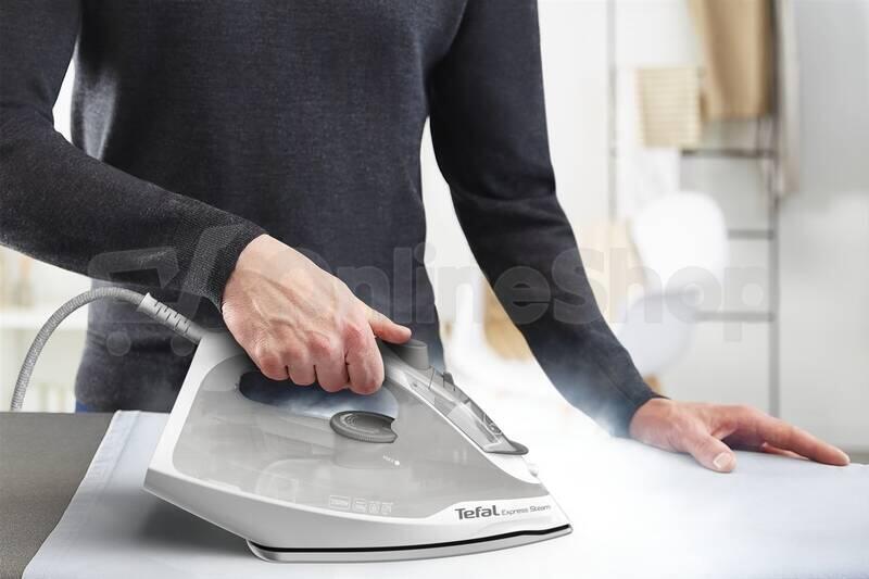 Napařovací žehlička Tefal FV2863E1