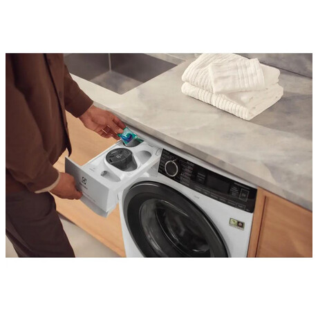 SET Praka Electrolux EW7F4485CQ + Suika prdla Electrolux EW7D484UCC