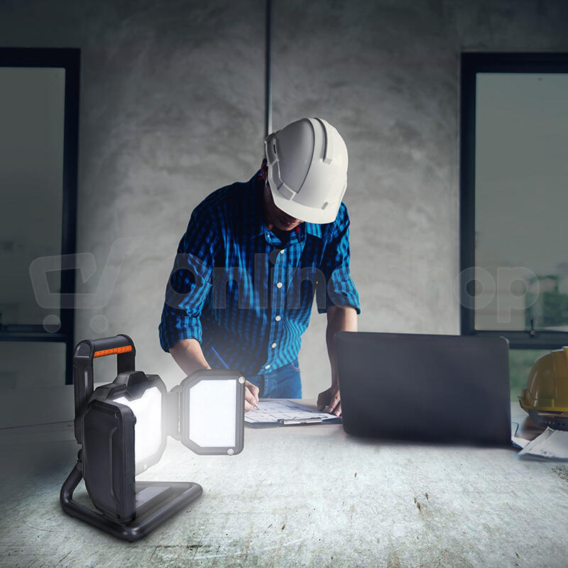 Přenosný LED reflektor Solight 50 W, oranžovo-černý