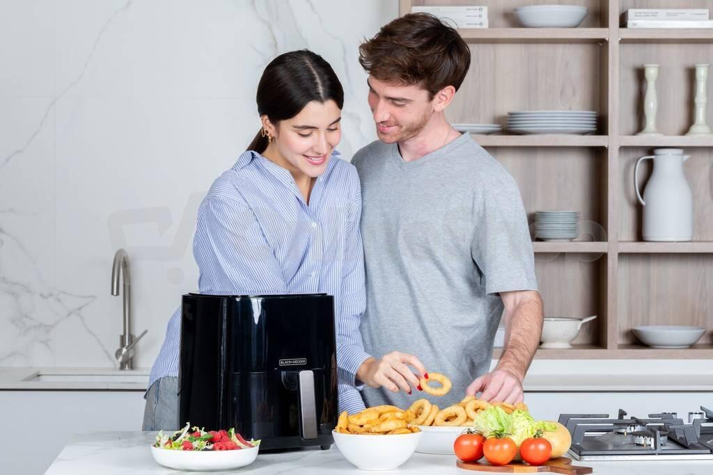 Horkovzdušná fritéza Black&Decker BXAF5000E