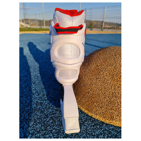 Inline brusle CS320K bílé velikost 42