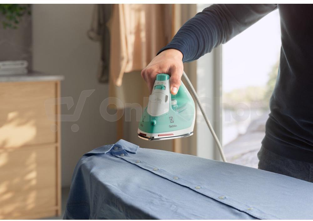 Žehlička napařovací Electrolux E5SI2-2AM