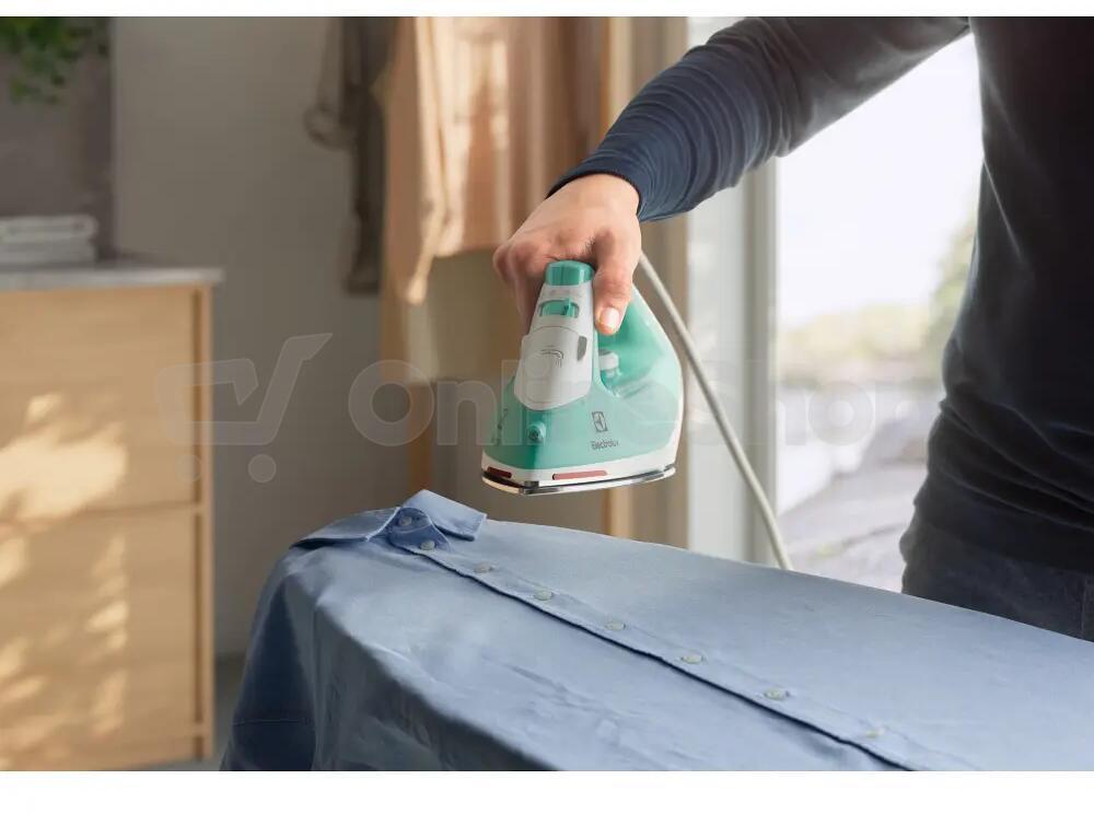 Žehlička napařovací Electrolux E5SI2-2AM
