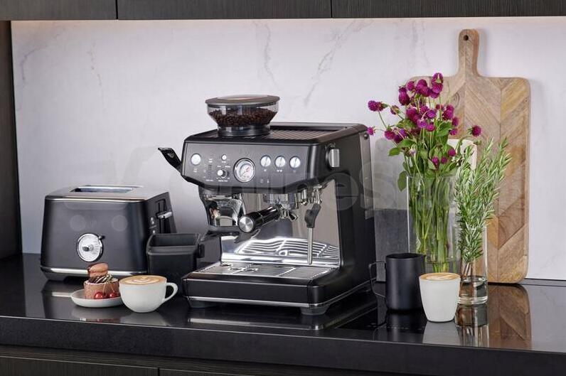 Pákové espresso Sage SES876BTR