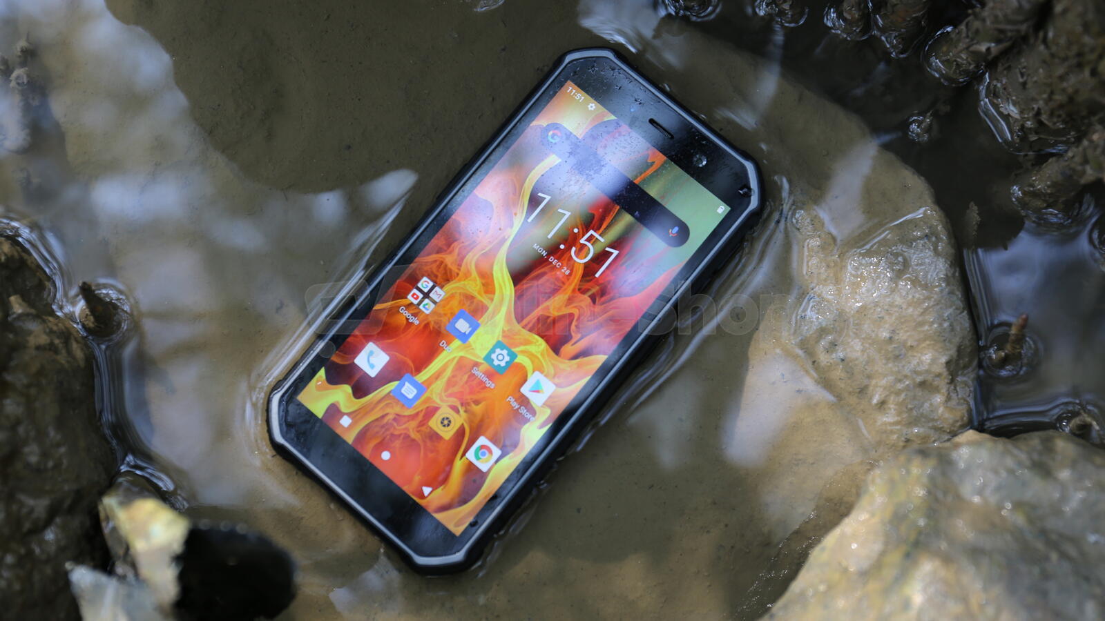 Mobilní telefon iGET T1 6/128GB Black
