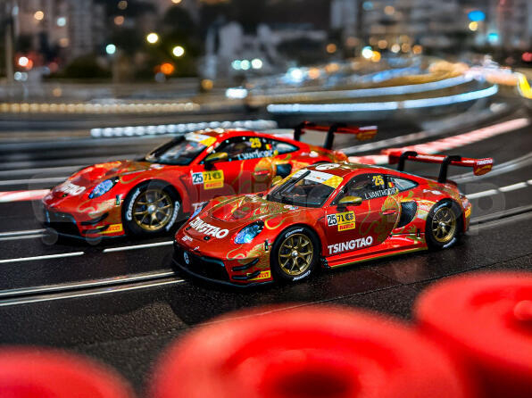 Auto Carrera D124 - 23998 Porsche 911 GT3 R