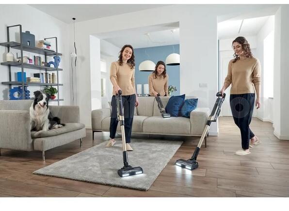 Tyčový vysavač Hoover HF210PP 011