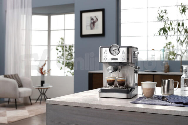 Pákový kávovar DeLonghi Classic EM450.M