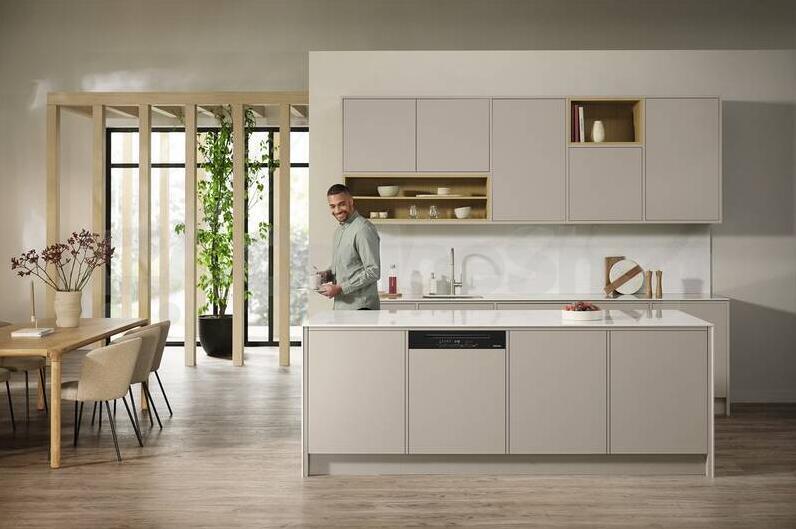 Myčka nádobí Miele G 5811 SCi Active Plus Obsidian černá