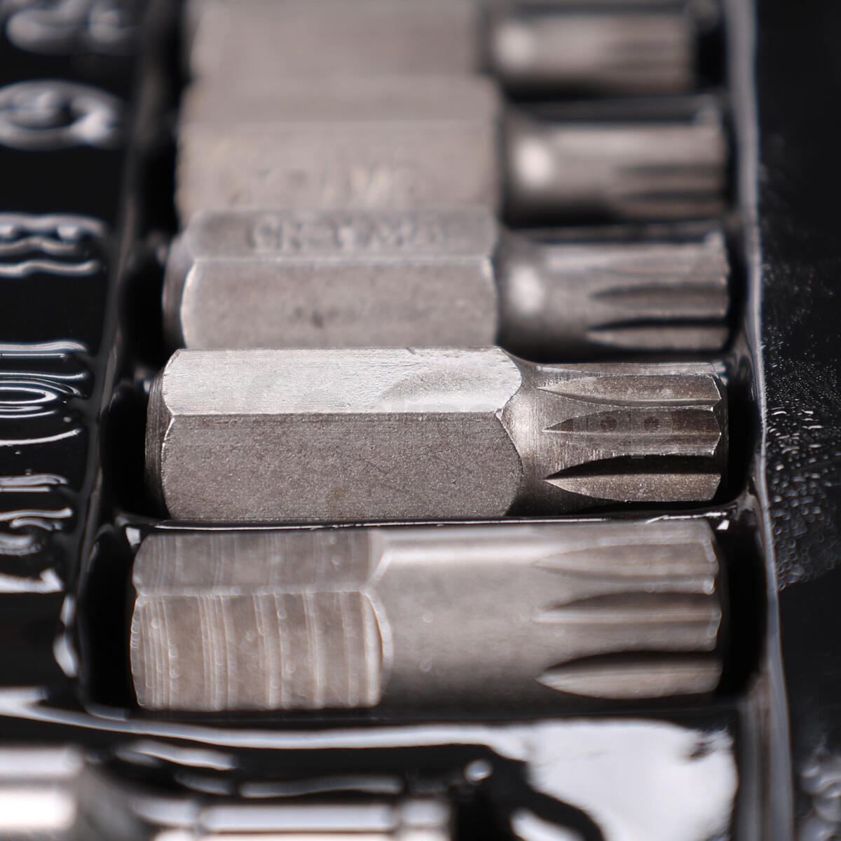 Sada torx bitů v kovovém pouzdře MECHANIC TORX SET 1, 40 ks SIXTOL