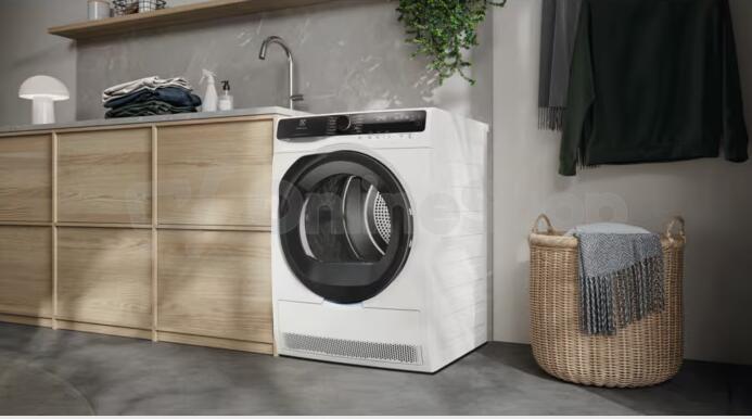 Sušička prádla Electrolux 900 PerfectCare EW9D595CC